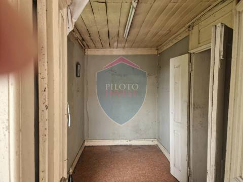 Moradia T7 Venda em São Miguel do Outeiro e Sabugosa,Tondela