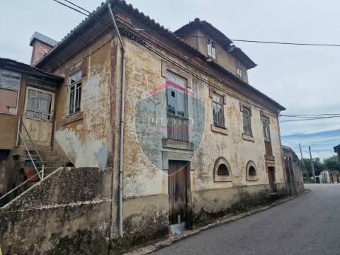 Moradia T7 Venda em São Miguel do Outeiro e Sabugosa,Tondela