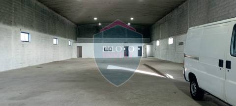 Armazém  Arrendamento em Mundão,Viseu