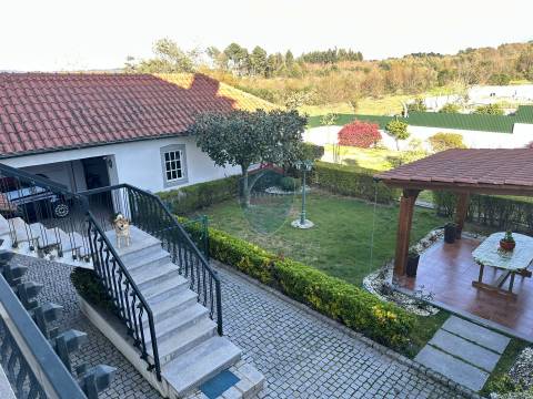 Moradia Geminada T4 Venda em Viseu,Viseu