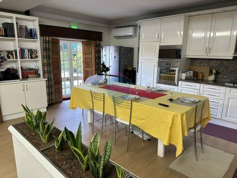 Moradia Geminada T4 Venda em Viseu,Viseu