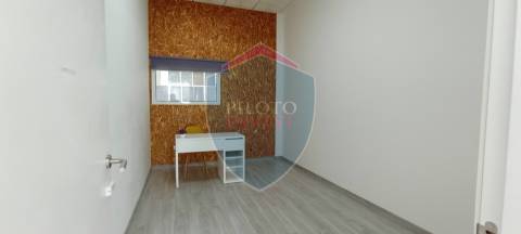 Loja  Venda em Rio de Loba,Viseu