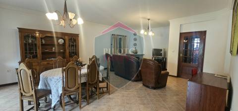 Moradia Geminada T4 Venda em São João de Lourosa,Viseu