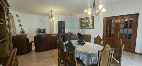 Moradia Geminada T4 Venda em São João de Lourosa,Viseu