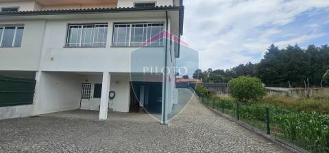 Moradia Geminada T4 Venda em São João de Lourosa,Viseu