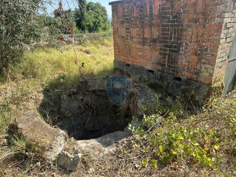 Terreno Urbano  Venda em Currelos, Papízios e Sobral,Carregal do Sal