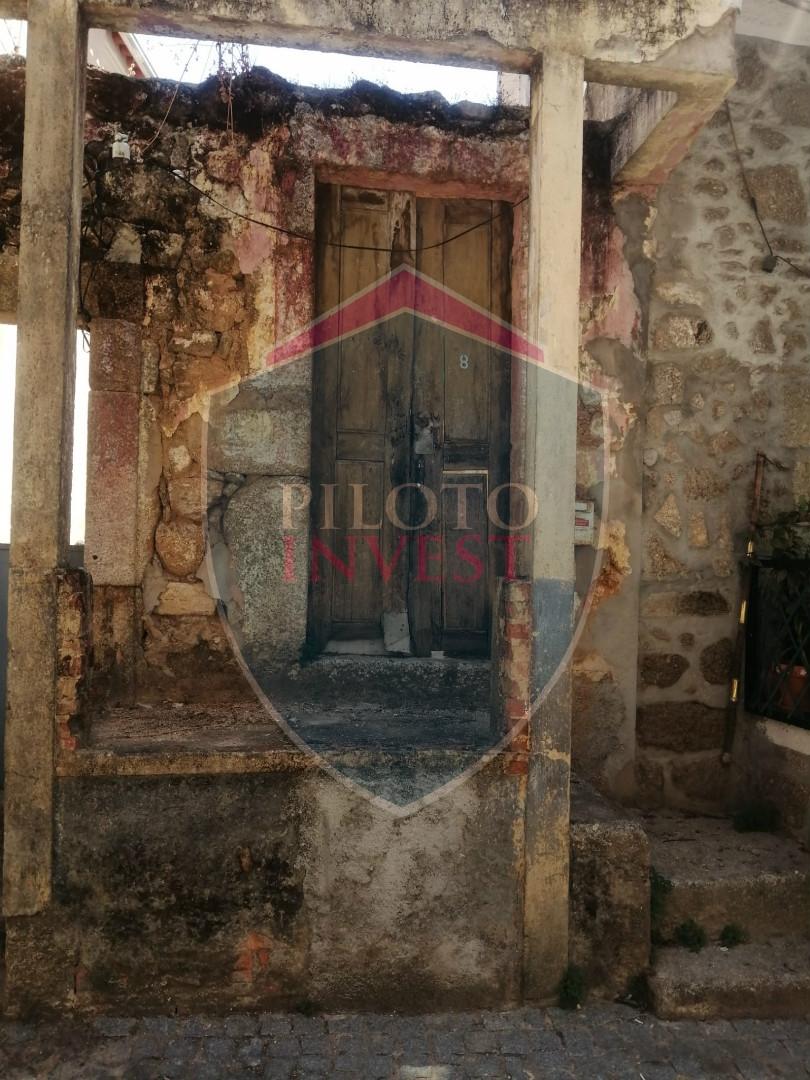 Moradia Geminada T2 Venda em Orgens,Viseu