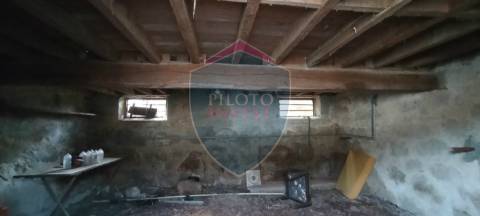 Moradia Rústica  Venda em Tavares (Chãs, Várzea e Travanca),Mangualde