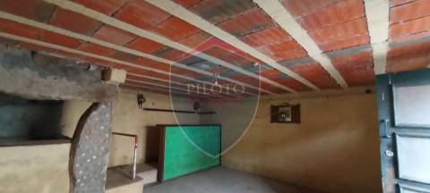 Moradia Rústica  Venda em Tavares (Chãs, Várzea e Travanca),Mangualde