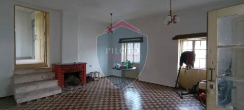 Moradia Rústica  Venda em Tavares (Chãs, Várzea e Travanca),Mangualde