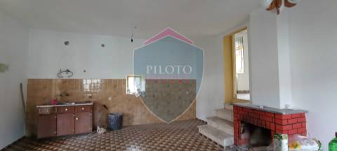 Moradia Rústica  Venda em Tavares (Chãs, Várzea e Travanca),Mangualde