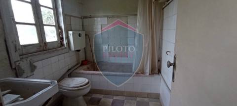 Moradia Rústica  Venda em Tavares (Chãs, Várzea e Travanca),Mangualde