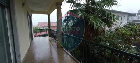 Moradia Geminada T4+1 Venda em Fragosela,Viseu
