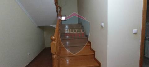 Moradia Geminada T4+1 Venda em Fragosela,Viseu