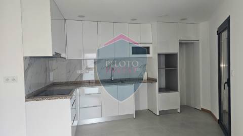 Moradia Geminada T3 Arrendamento em Rio de Loba,Viseu