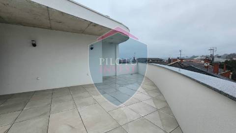 Moradia Geminada T3 Arrendamento em Rio de Loba,Viseu