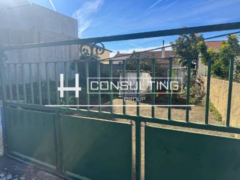 Terreno Para Construção  Venda em Ramada e Caneças,Odivelas