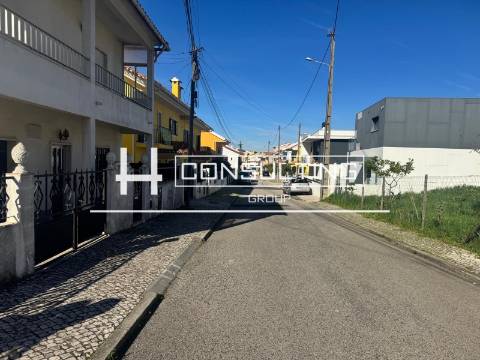 Terreno Para Construção  Venda em Ramada e Caneças,Odivelas