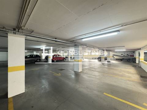 Garagem  Venda em Carcavelos e Parede,Cascais