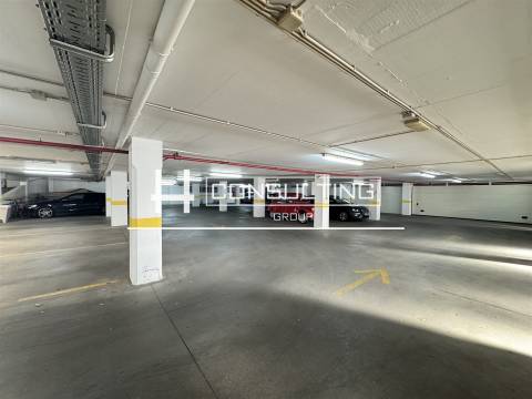 Garagem  Venda em Carcavelos e Parede,Cascais