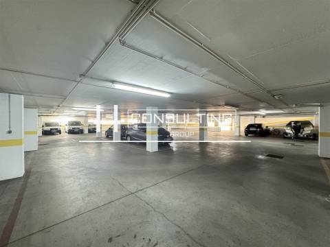 Garagem  Venda em Carcavelos e Parede,Cascais