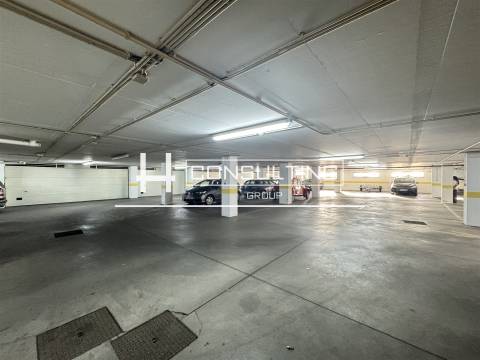 Garagem  Venda em Carcavelos e Parede,Cascais