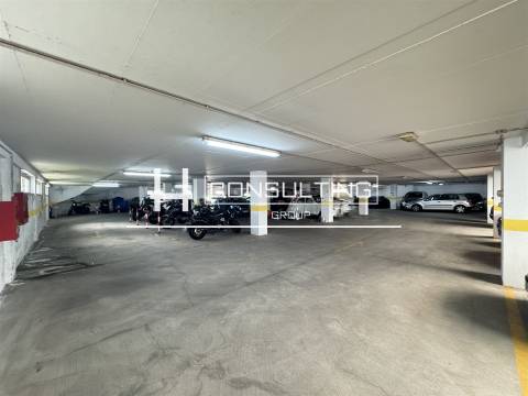 Garagem  Venda em Carcavelos e Parede,Cascais