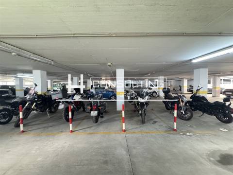 Garagem  Venda em Carcavelos e Parede,Cascais