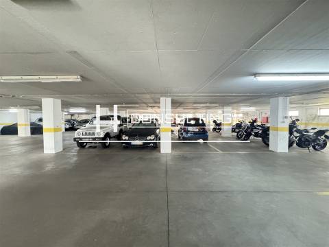 Garagem  Venda em Carcavelos e Parede,Cascais