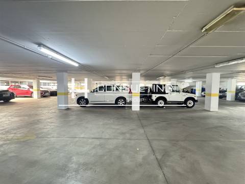 Garagem  Venda em Carcavelos e Parede,Cascais