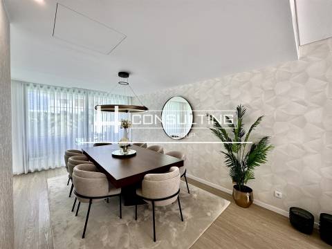 Moradia T4 Venda em Porto Salvo,Oeiras