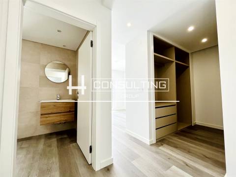 Moradia Isolada T4 DUPLEX Venda em Corroios,Seixal