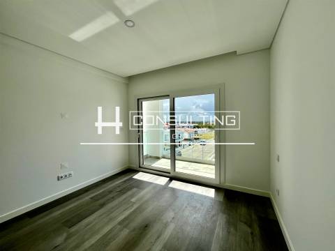 Moradia Isolada T4 DUPLEX Venda em Corroios,Seixal