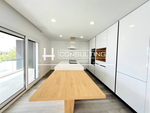 Moradia Isolada T4 DUPLEX Venda em Corroios,Seixal