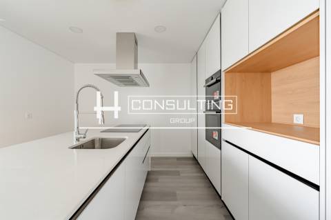 Moradia Isolada T4 DUPLEX Venda em Corroios,Seixal