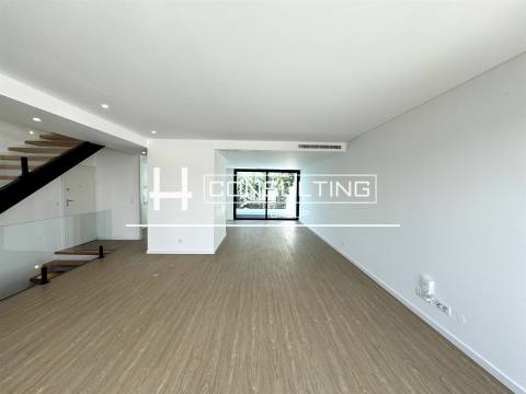 Moradia T3+1 Venda em Porto Salvo,Oeiras