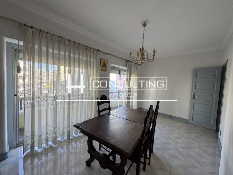 Apartamento T2 Venda em Odivelas,Odivelas