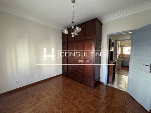 Apartamento T2 Venda em Odivelas,Odivelas