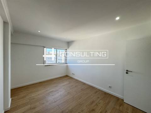 Apartamento T3 Venda em Águas Livres,Amadora