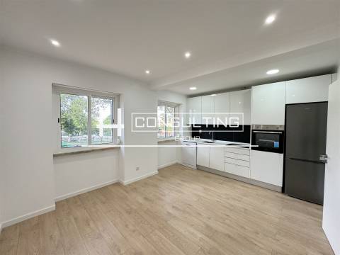 Apartamento T3 Venda em Águas Livres,Amadora