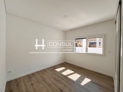 Moradia T4 Venda em Fernão Ferro,Seixal