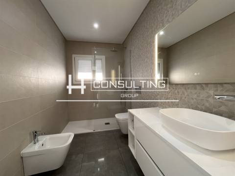 Moradia T4 Venda em Fernão Ferro,Seixal