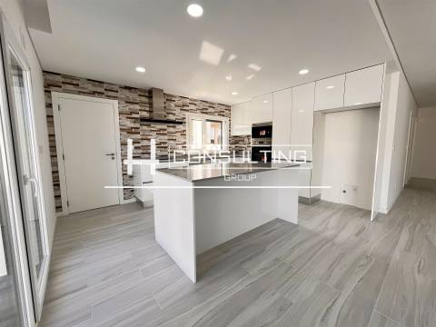 Moradia T4 Venda em Fernão Ferro,Seixal