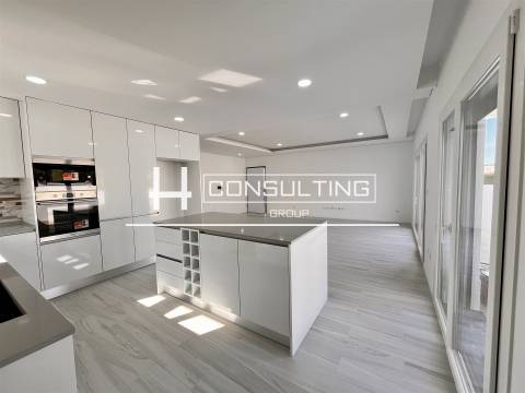 Moradia T4 Venda em Fernão Ferro,Seixal