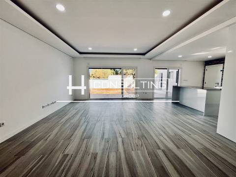 Moradia T4 Venda em Fernão Ferro,Seixal