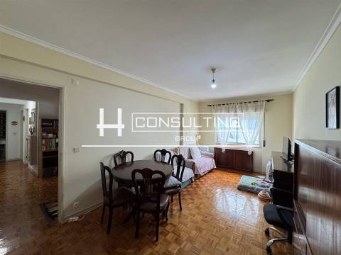 Apartamento T2 Venda em Mina de Água,Amadora