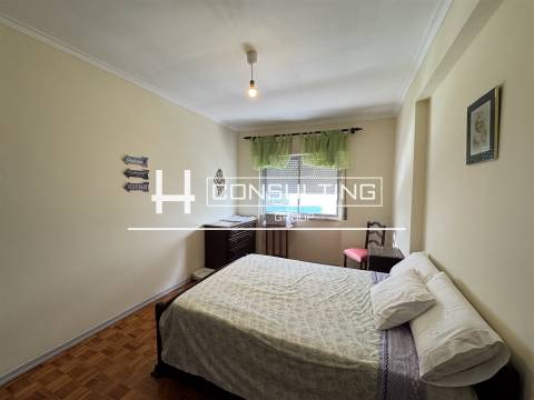 Apartamento T2 Venda em Mina de Água,Amadora
