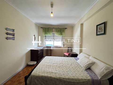 Apartamento T2 Venda em Mina de Água,Amadora