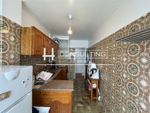 Apartamento T2 Venda em Mina de Água,Amadora