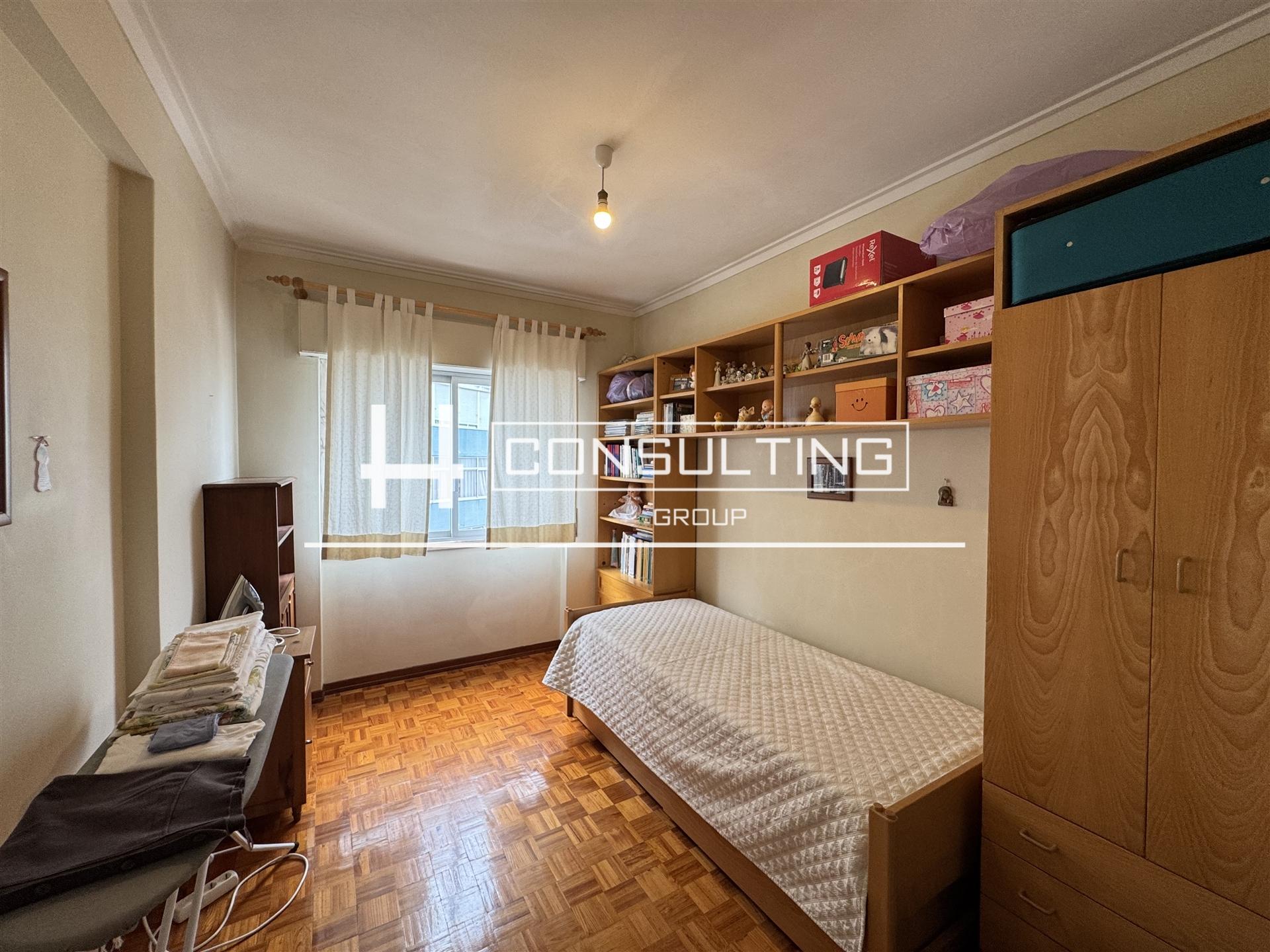 Apartamento T2 Venda em Mina de Água,Amadora